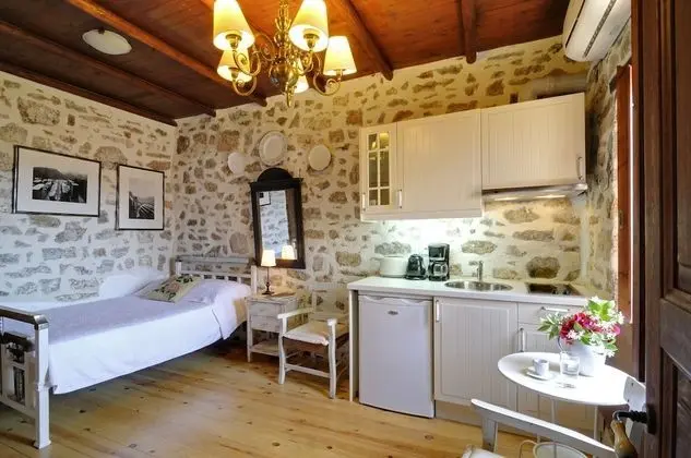 Elounda Traditional Art Suites - Mutfak