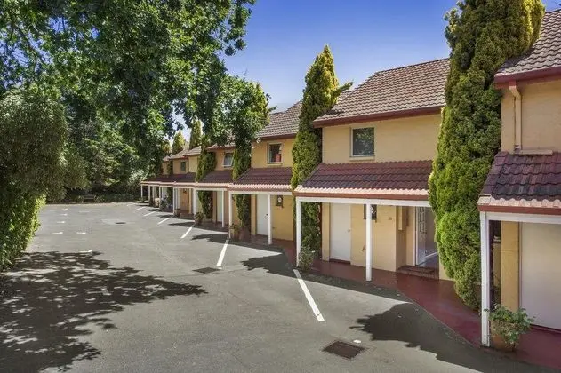 Elphin Villas
