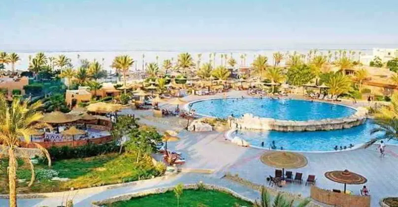 Elphistone Resort