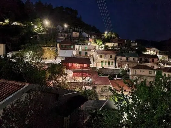 Elpiniki's Old Three Bedroom House - Dış Mekan