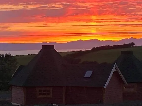 Elsay MAY Luxury Hot Tub Lodges Exclusively for Couples Over 25yrs and dog Friendly