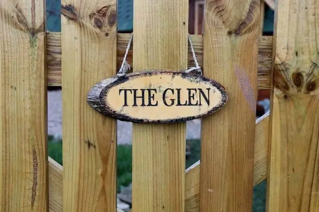 Elsay MAY Luxury Hot Tub Lodges Exclusively for Couples Over 25yrs and dog Friendly - Dış Mekan