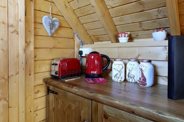 Elsay MAY Luxury Hot Tub Lodges Exclusively for Couples Over 25yrs and dog Friendly - Mutfak