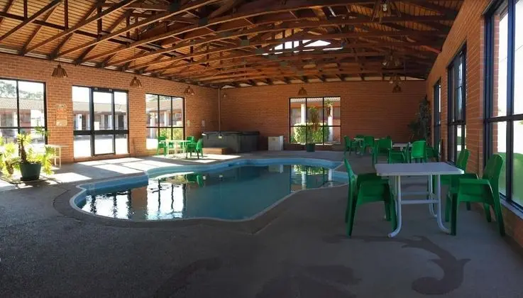 Elsinor Motor Lodge - Havuz