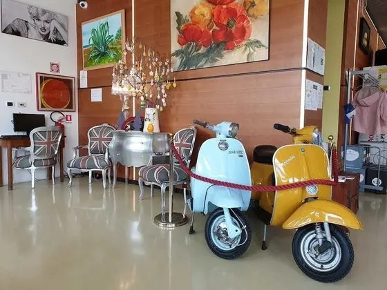Hotel Elvia - Lobi