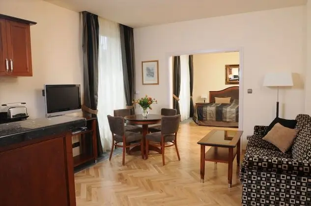 Hotel Elysee - Öne Çıkan Resim