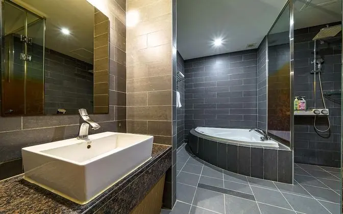 Elysia Hotel in Pyeongtaek - Oda
