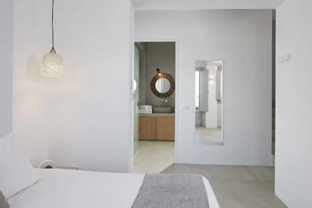 Elysian Santorini