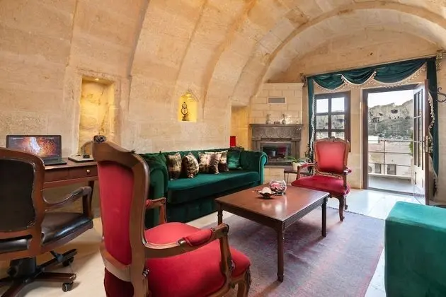 Elysion Cave Suites - Lobi