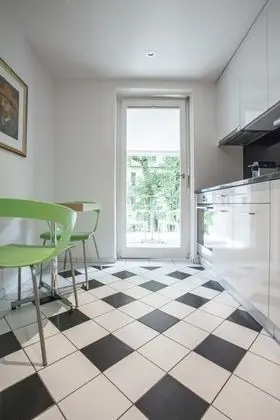EMA House Serviced Apartments Seefeld - Mutfak