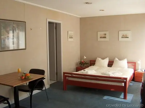 EMA House Zurich Suite - Genel