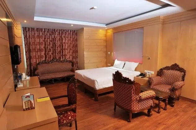 Hotel Emarald