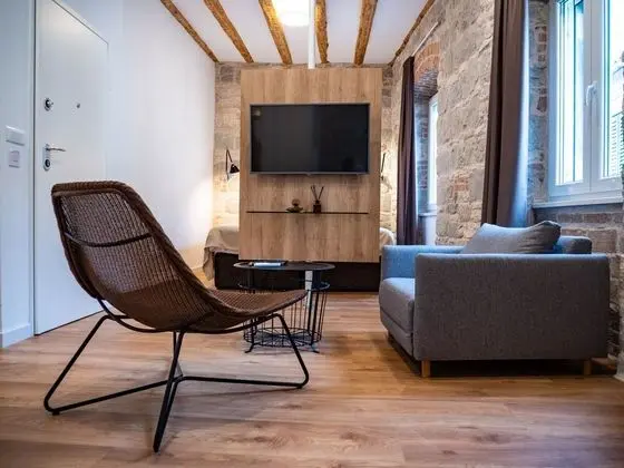 Emarconi history&luxury in Split center - Lobi