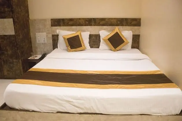 Hotel Embassy Grand - Oda