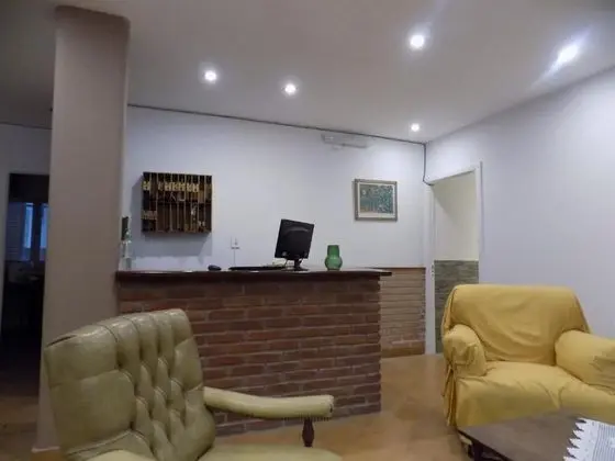 Hotel Embassy