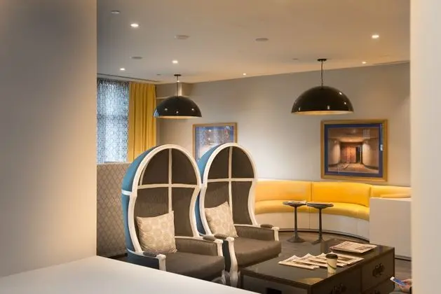 Embassy Row Hotel - Lobi