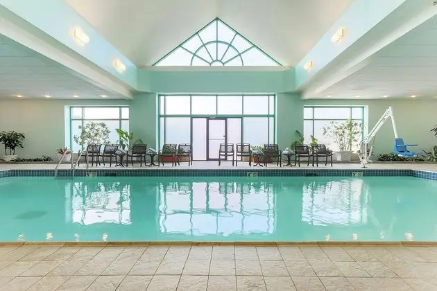 Embassy Suites Chicago Lombard Oak Brook - Havuz