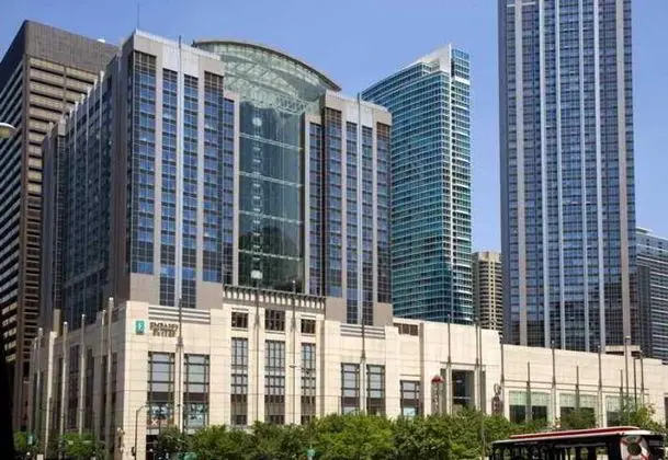 Embassy Suites Chicago Magnificent Mile