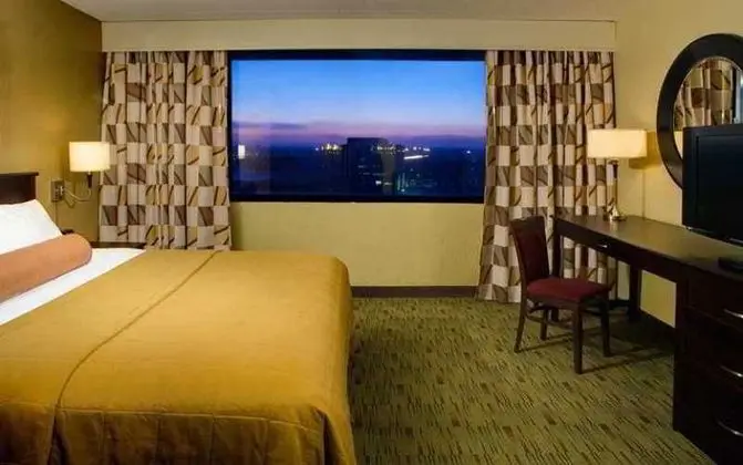 Embassy Suites Columbus  - Genel