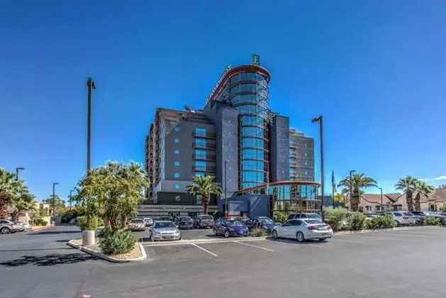 Embassy Suites Hotel Convention Center