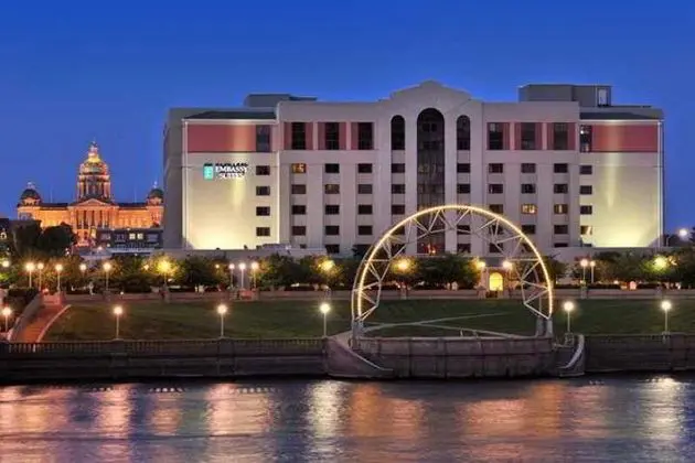 Embassy Suites Des Moines On the River 