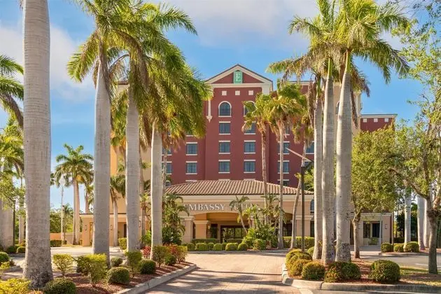 Embassy Suites Fort Myers Estero - Dış Mekan