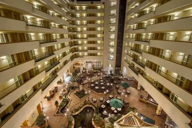 Embassy Suites Greenville Golf Resort