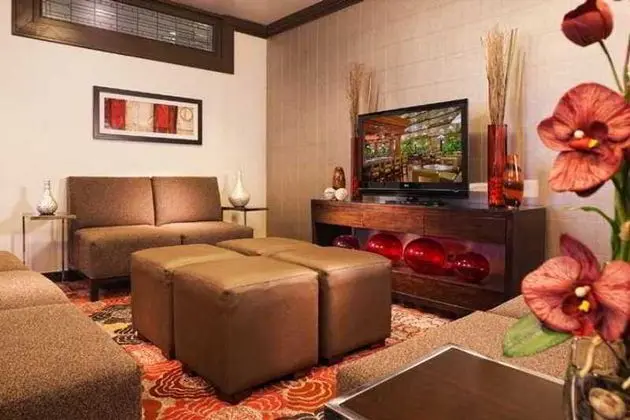 Embassy Suites by Hilton Auburn Hills