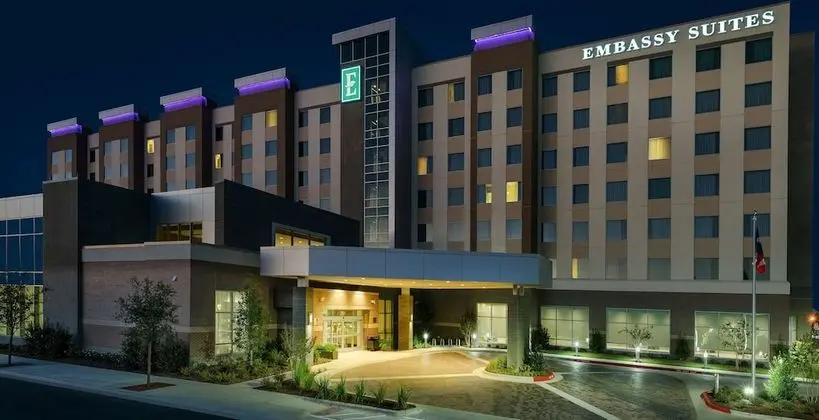 Embassy Suites by Hilton College Station, TX - Dış Mekan