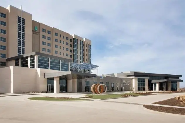 Embassy Suites by Hilton Kansas City/Olathe