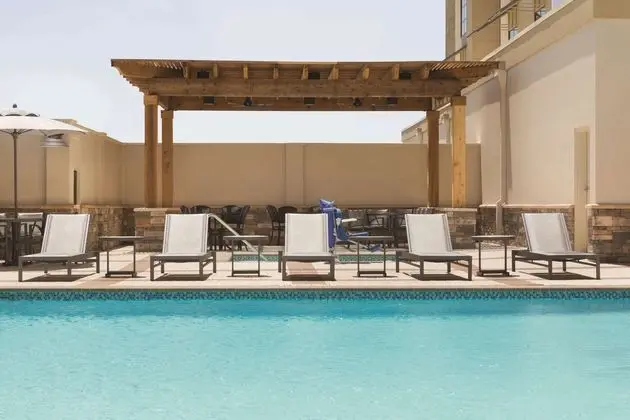 Embassy Suites by Hilton McAllen / Convention Cent - Havuz