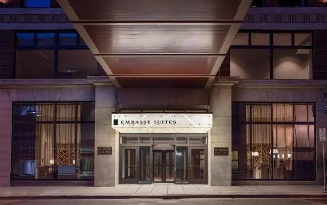 Embassy Suites by Hilton Minneapolis Downtown - Dış Mekan