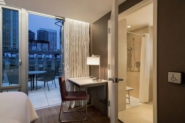 Embassy Suites by Hilton New York Manhattan Times Square - Oda