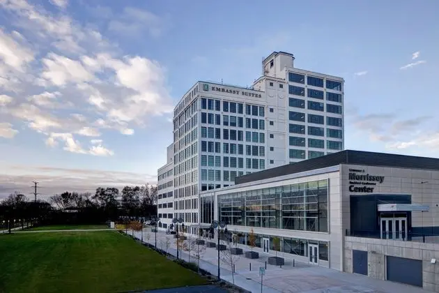 EMBASSY SUITES BY HILTON ROCKFORD RIVERFRONT - Öne Çıkan Resim