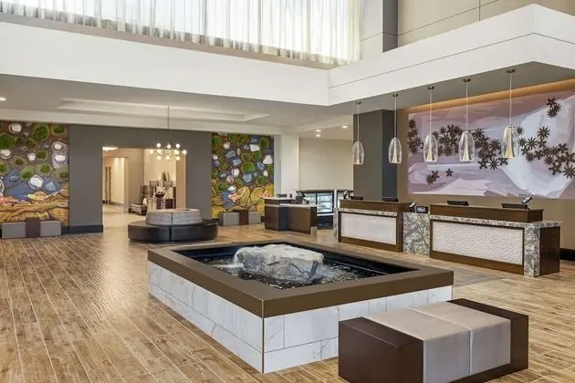 Embassy Suites by Hilton Round Rock - Lobi