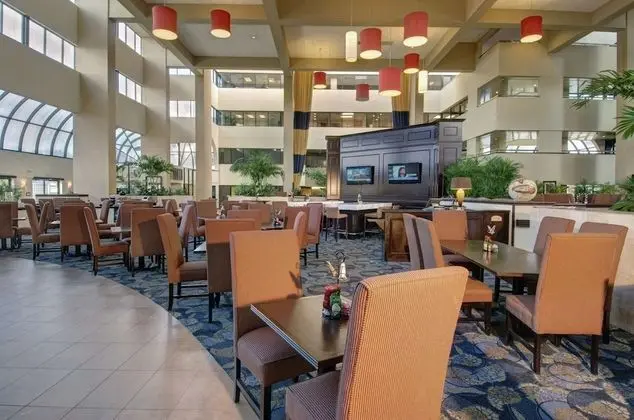 Embassy Suites by Hilton West Palm Beach Central - Yerinde Yemek