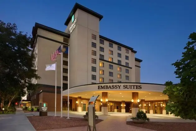 Embassy Suites Lincoln - Öne Çıkan Resim