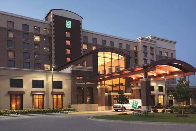 Embassy Suites Minneapolis North