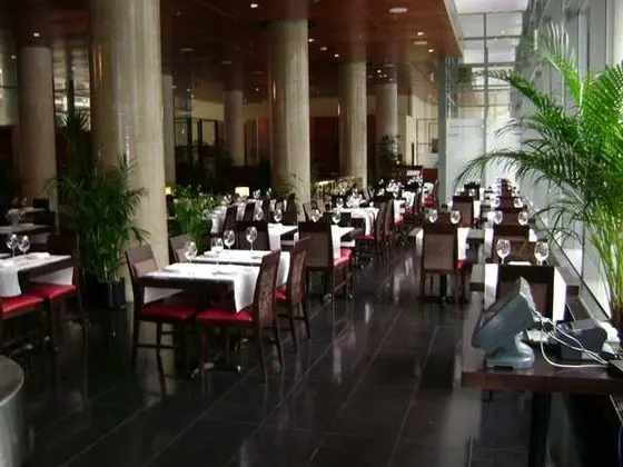 Embassy Suites Hotel Montreal