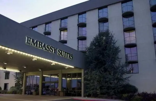 Embassy Suites Oklahoma City - Will Rogers World