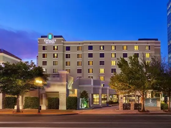 Embassy Suites Orlando - Downtown - Dış Mekan