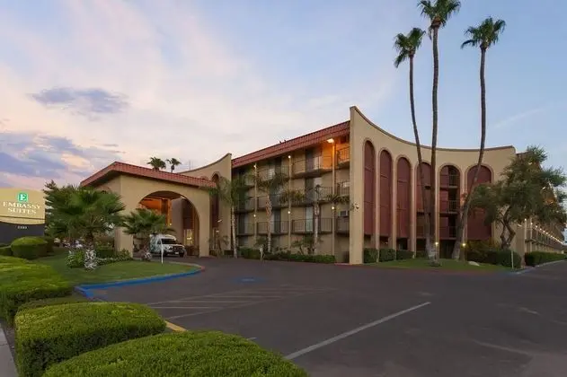 Embassy Suites Phoenix Airport