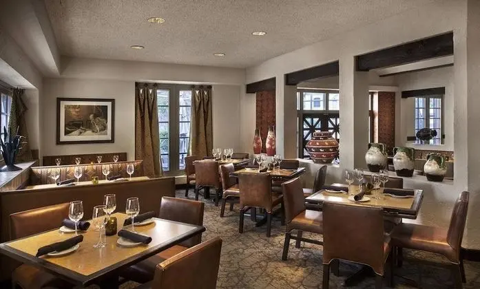 Embassy Suites Phoenix Tempe