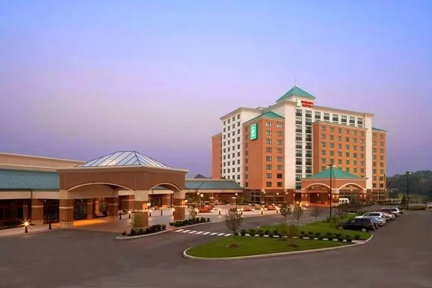 Embassy Suites St. Louis-St. Charles/Hotel & Spa - Dış Mekan