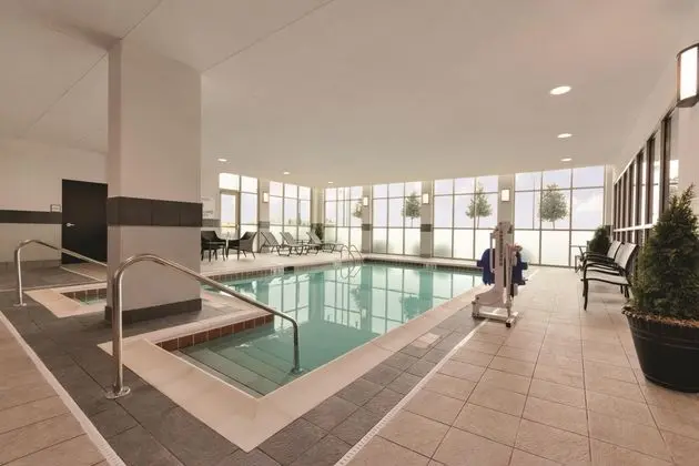 Embassy Suites Tuscaloosa Downtown - Havuz