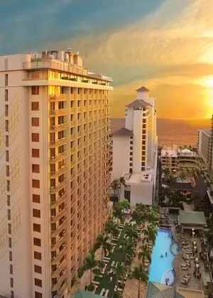 Embassy Suites - Waikiki Beach Walk