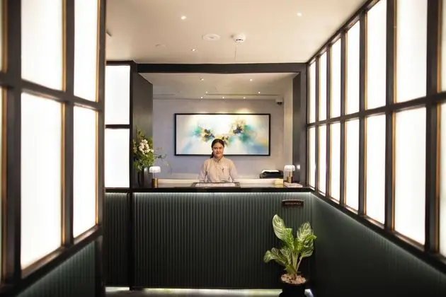 The Ember Hotel - Lobi