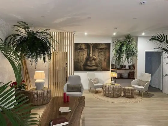 Hotel emblemático Hi Suites - Lobi