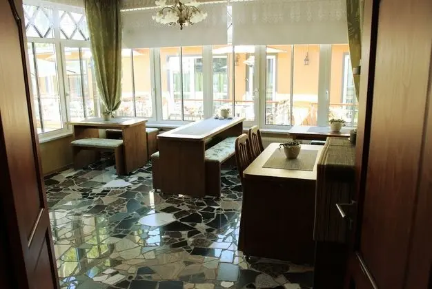 Embrace Guestrooms & Apartments - Lobi