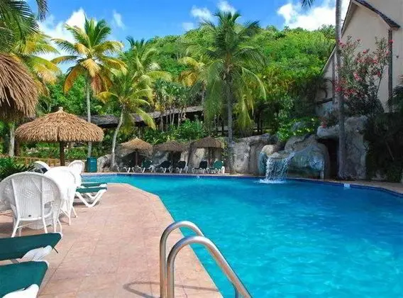 Emerald Beach Resort - Havuz